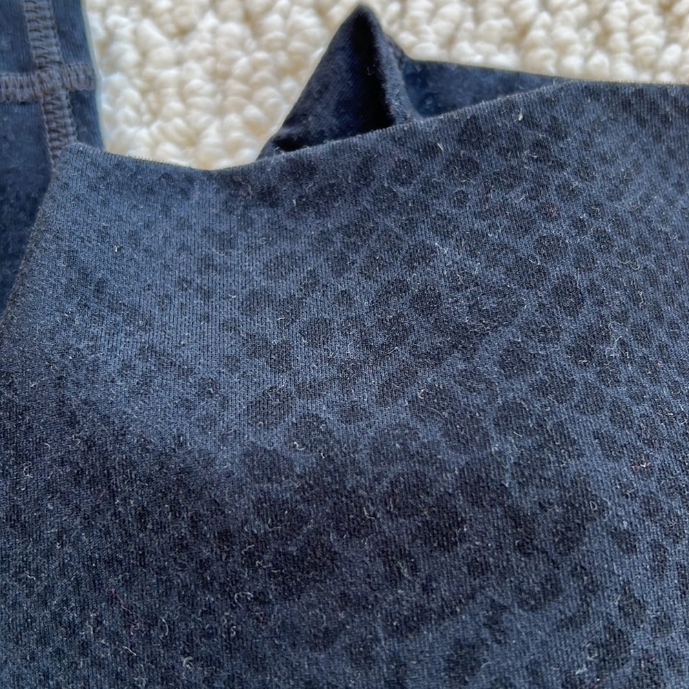 LULULEMON - Picture 3 of 3